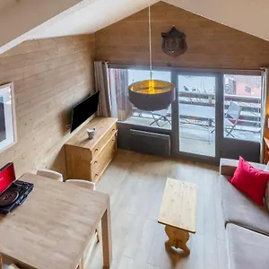 https://lecrin-des-2-alpes.hotels-rhonealpes.com