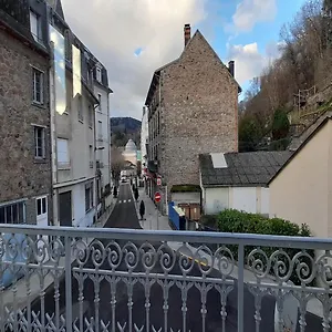 https://meubl-2-chambres-wifi-balcon-52m2-centre-la-bourboule.hotels-rhonealpes.com